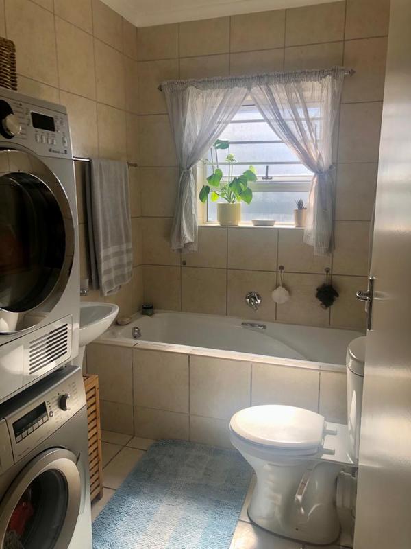 To Let 2 Bedroom Property for Rent in Vredekloof East Western Cape